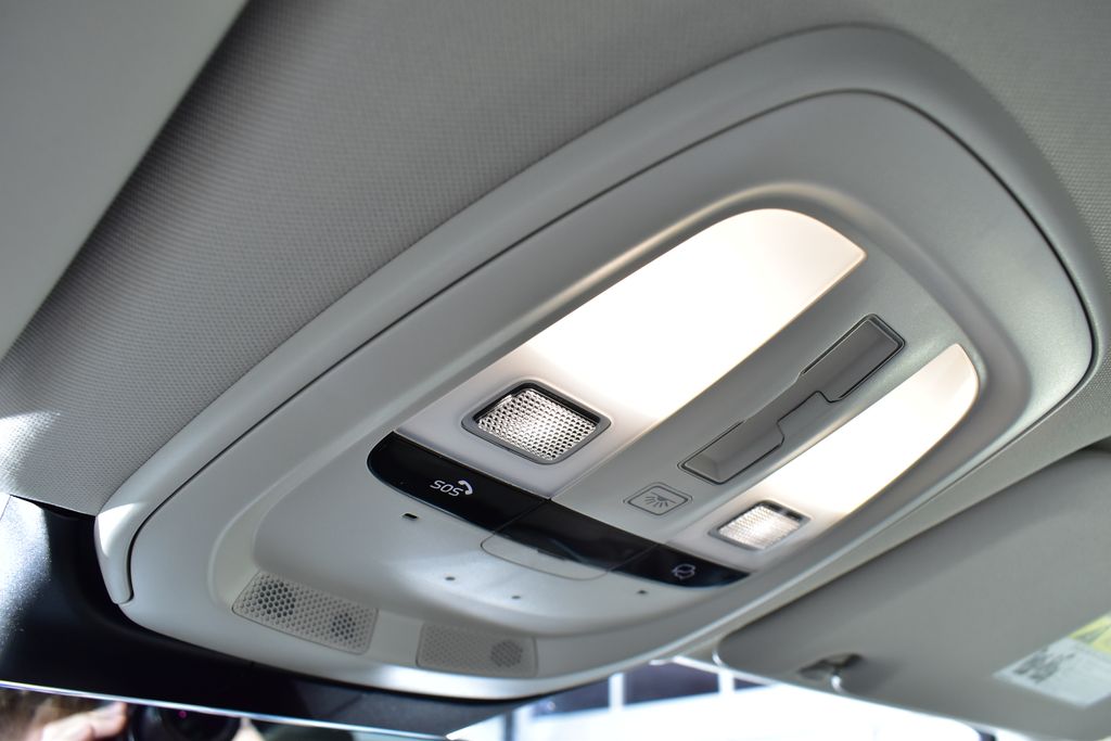 Thumbnail: 2023 Volvo XC60 - 24