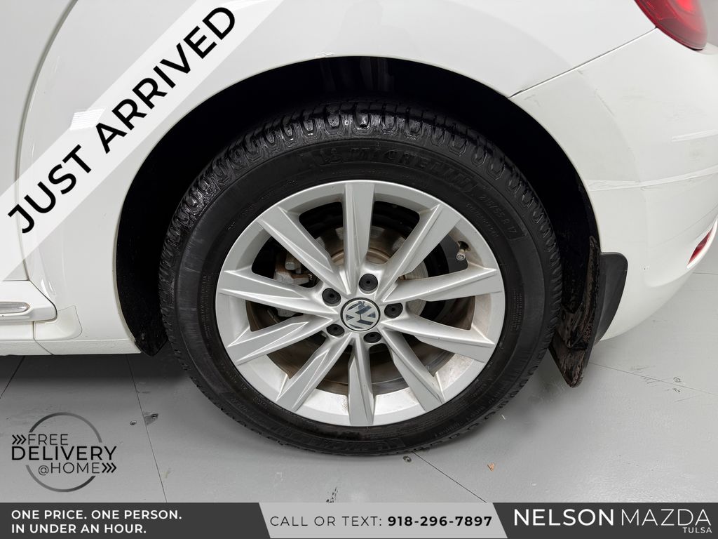 Used 2019 White Volkswagen 2.0T SE image 12