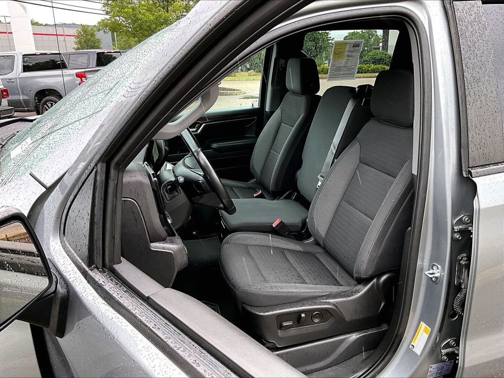 2023 Chevrolet Silverado 1500 — photo 10
