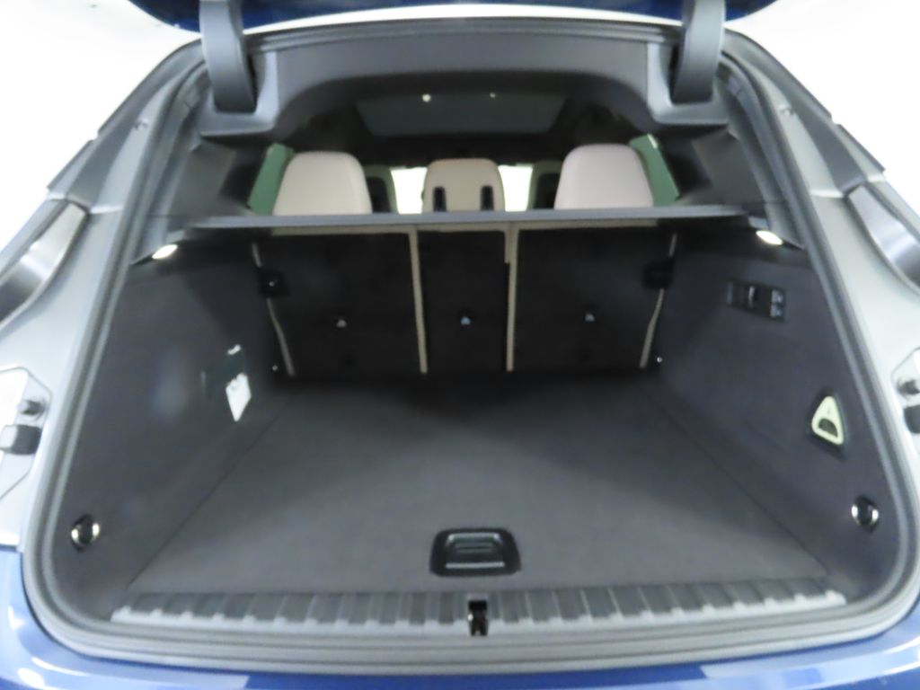 2025 BMW iX xDrive50 29