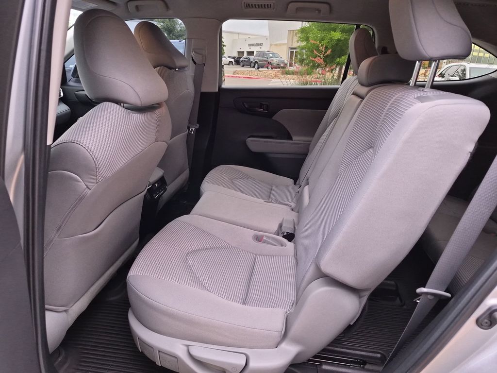 Used Car 2023 Toyota Highlander  L For Sale Under $40,000 In Austin, Texas