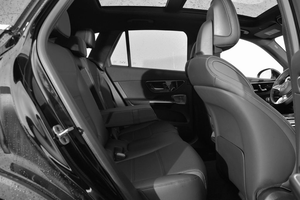 Thumbnail: 2026 Mercedes-Benz GLC - 24