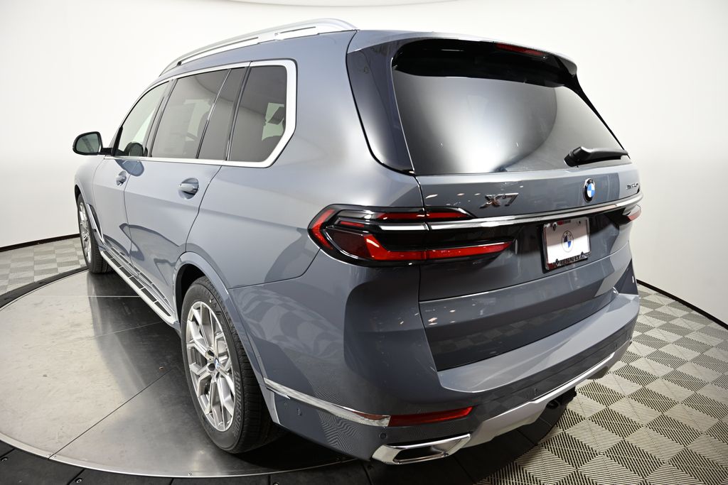 Thumbnail: 2026 BMW X7 - 3