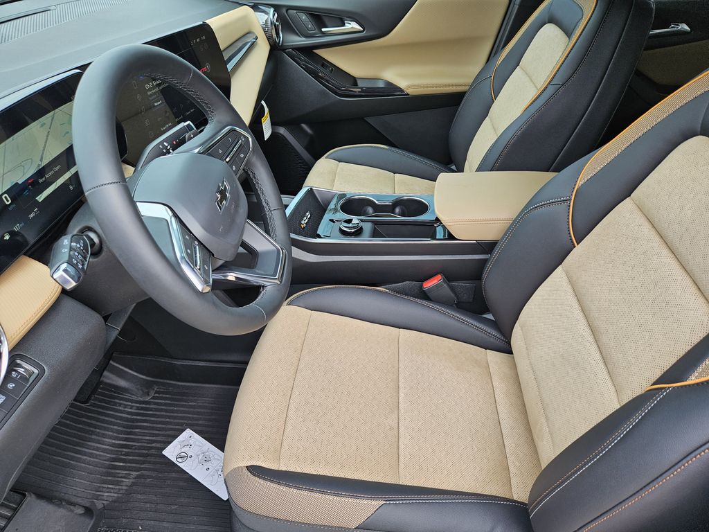2026 Chevrolet Equinox ACTIV photo 8