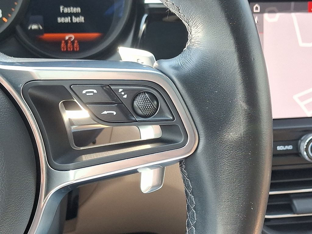 Thumbnail: 2021 Porsche Macan - 24