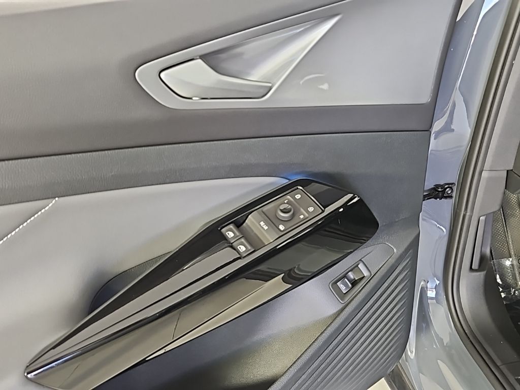 Thumbnail: 2024 Volkswagen ID.4 - 12