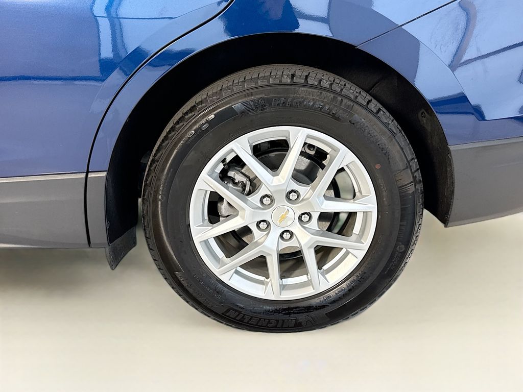 Thumbnail: 2022 Chevrolet Equinox - 31