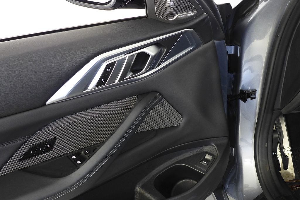 Thumbnail: 2024 BMW M4 - 12