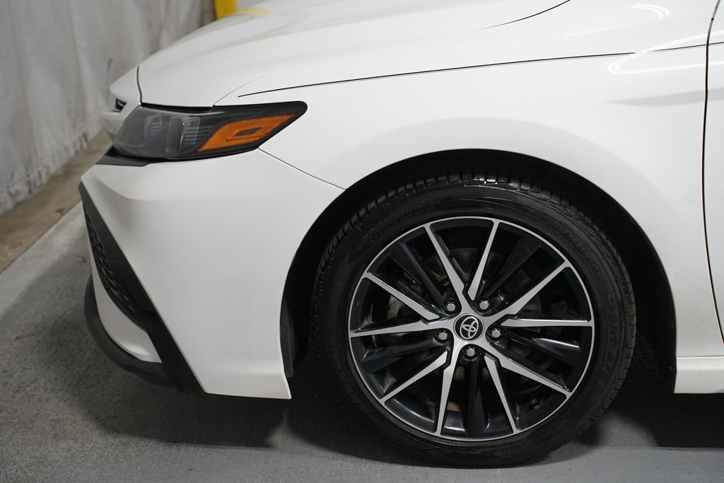 Thumbnail: 2022 Toyota Camry - 5