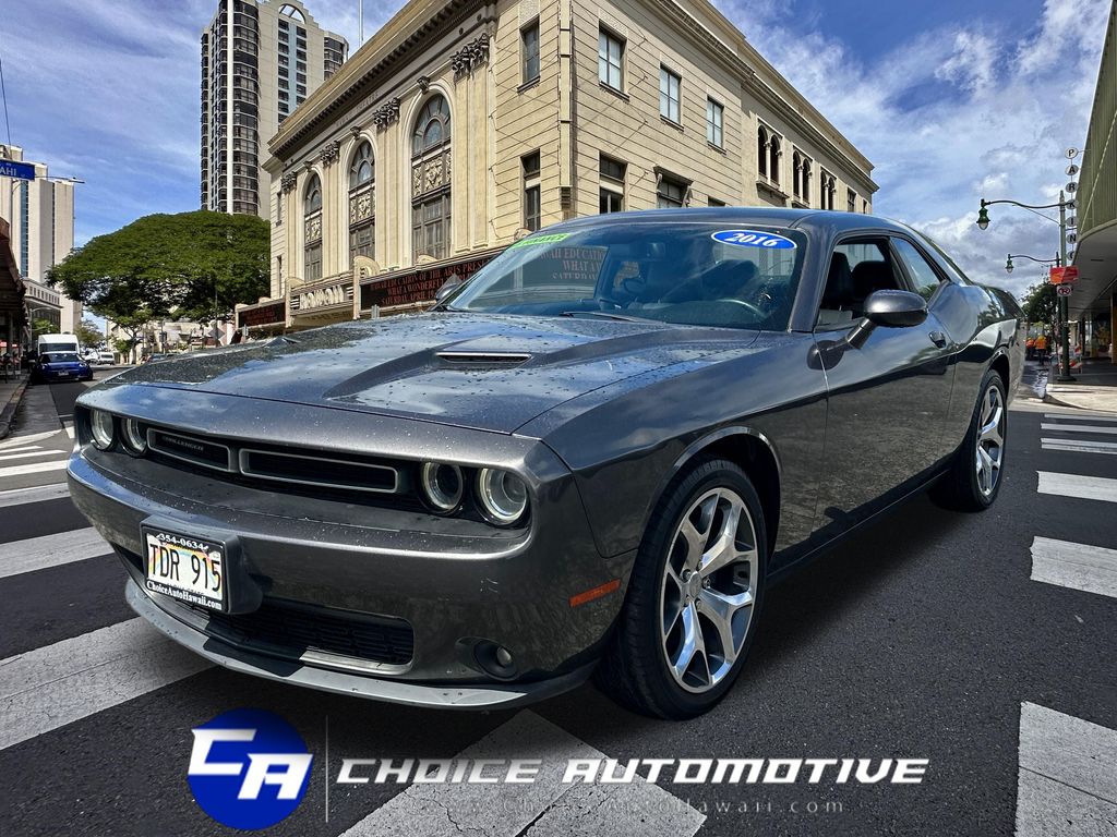 2016 Dodge Challenger SXT RWD