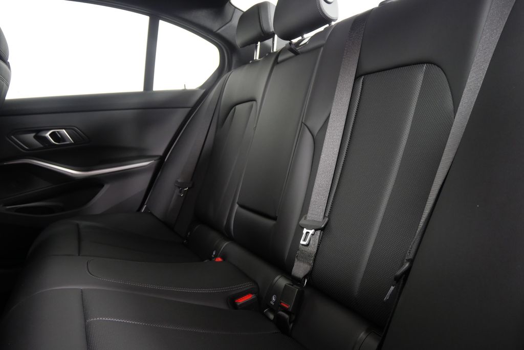 2025 BMW 3 Series 330i xDrive 15
