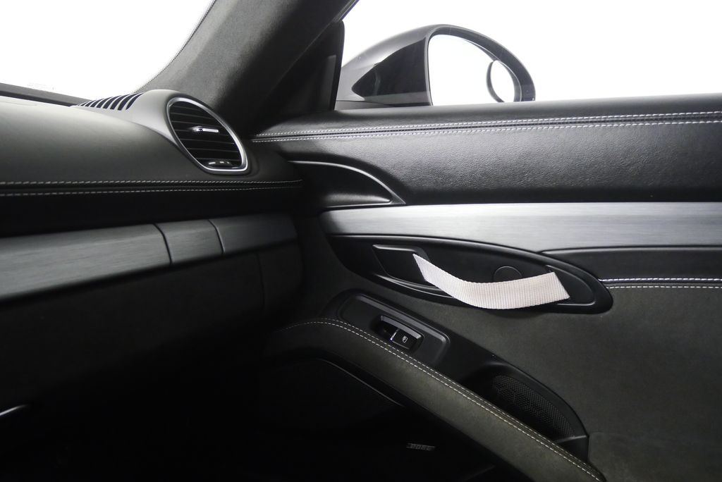 Thumbnail: 2021 Porsche 718 Cayman - 31