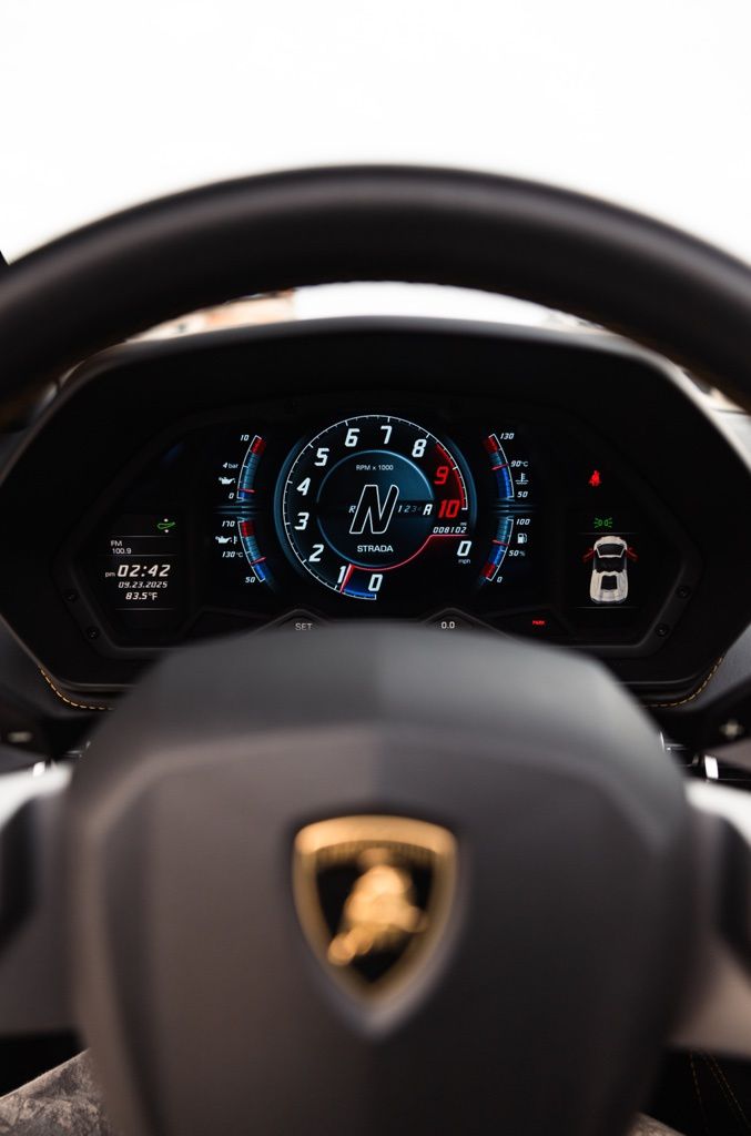 Thumbnail: 2019 Lamborghini Aventador - 26