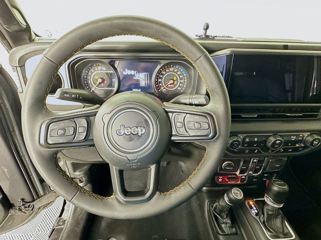 Thumbnail: 2024 Jeep Gladiator - 11