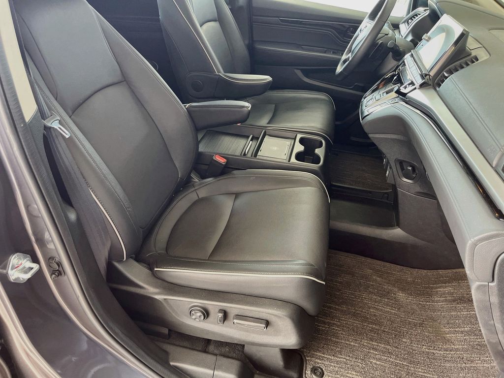 Used 2025 Gray Honda Touring image 32