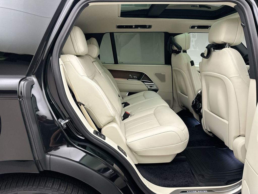 Thumbnail: 2027 Land Rover Range Rover - 7