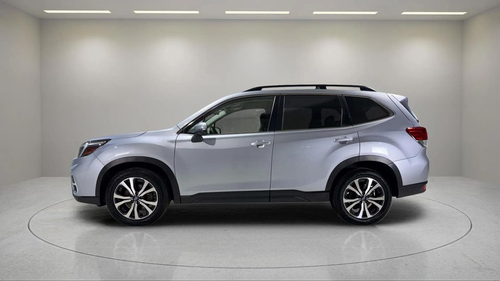 Used 2020 Ice Silver Metallic Subaru Limited image 18