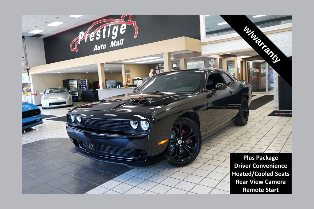 Pitch Black Clearcoat 2020 Dodge Challenger Coupe Rear-Wheel Drive 8-Speed Automatic