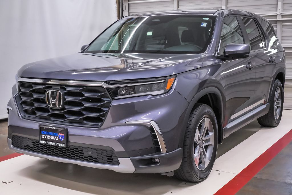Gray (Modern Steel Metallic) 2024 Honda Pilot SUV / Crossover Front-Wheel Drive Automatic
