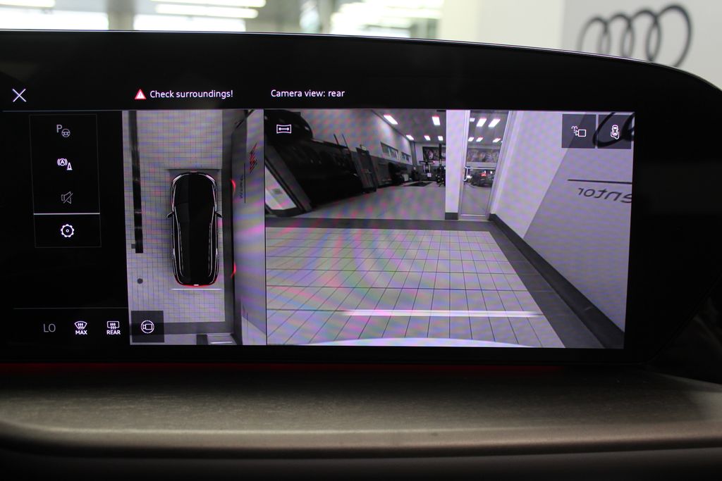 Thumbnail: 2025 Audi Q5 - 25