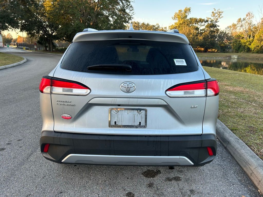 Thumbnail: 2022 Toyota Corolla Cross - 3