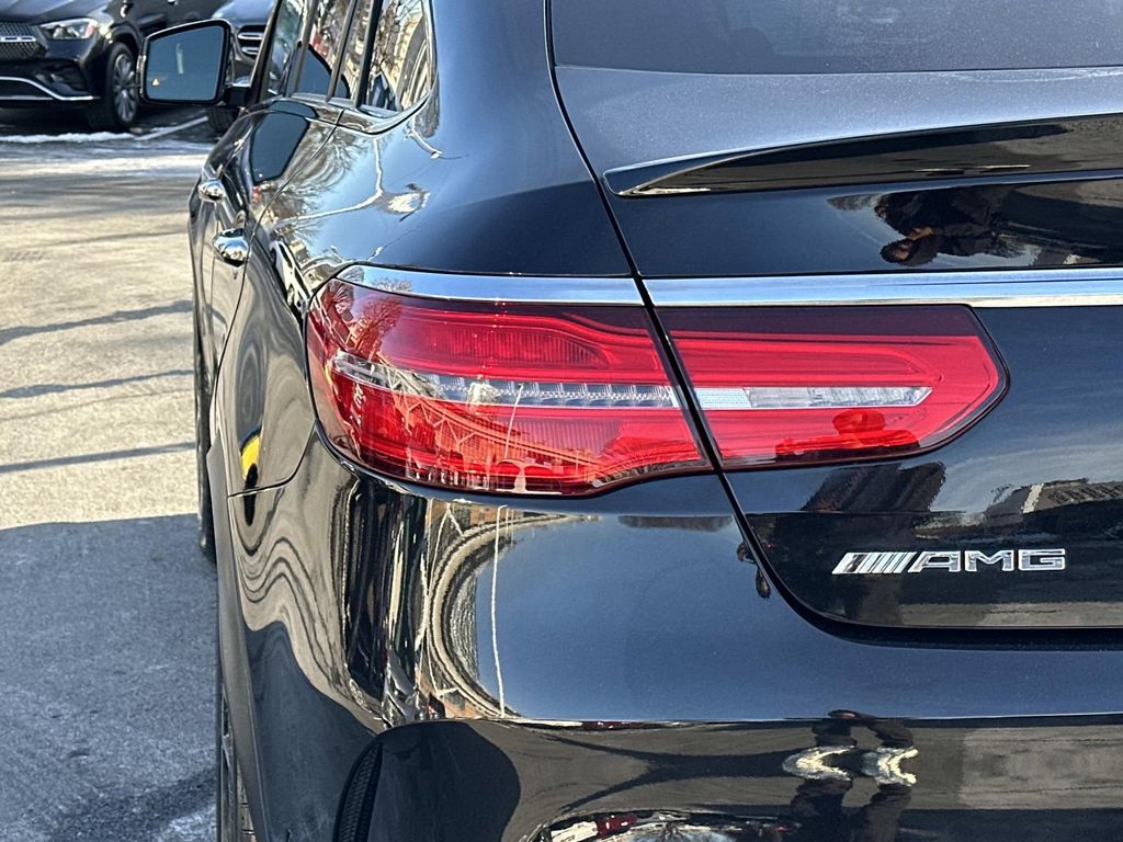 Thumbnail: 2018 Mercedes-Benz GLE - 10