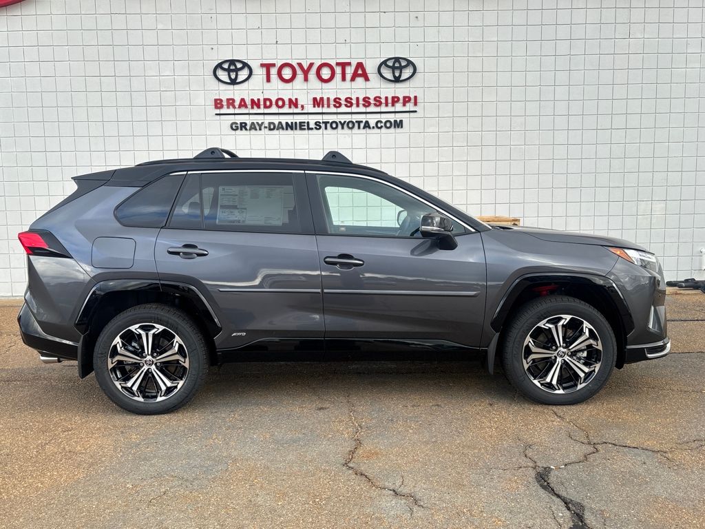 2025 Toyota RAV4 XSE's photo