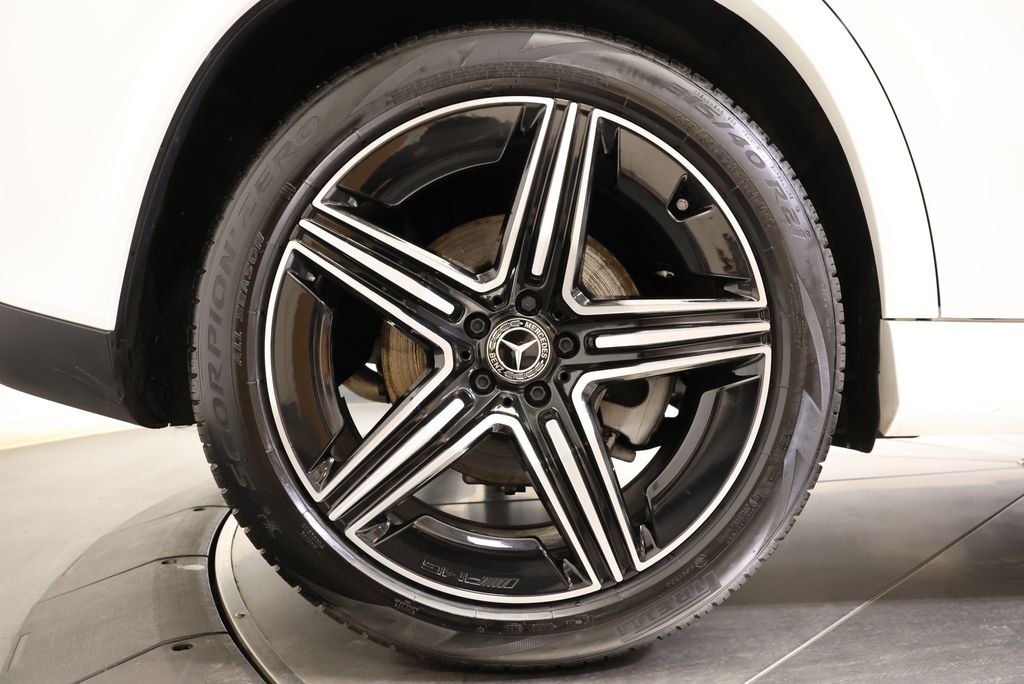 Thumbnail: 2026 Mercedes-Benz GLE - 13