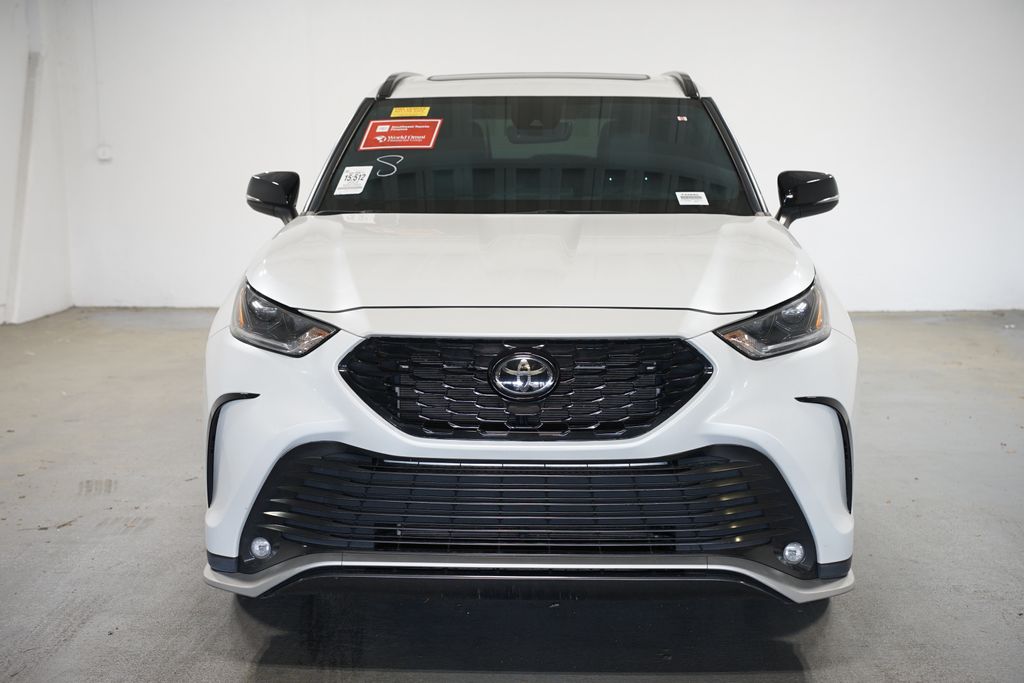 Thumbnail: 2023 Toyota Highlander - 2