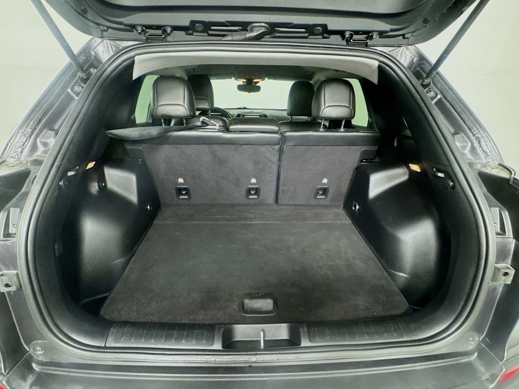 Used Car 2021 Jeep Cherokee  Latitude Plus For Sale Under $20,000 In Austin, Texas