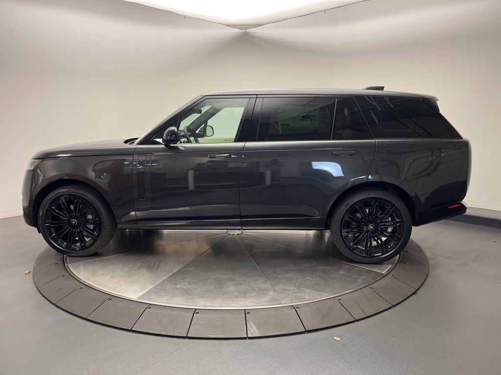 Thumbnail: 2025 Land Rover Range Rover - 2