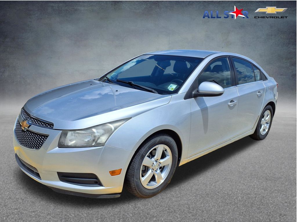 Silver Ice Metallic 2014 Chevrolet Cruze Sedan Front-Wheel Drive 6-Speed Automatic Overdrive