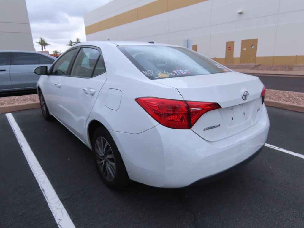 2017 Toyota Corolla XLE 4