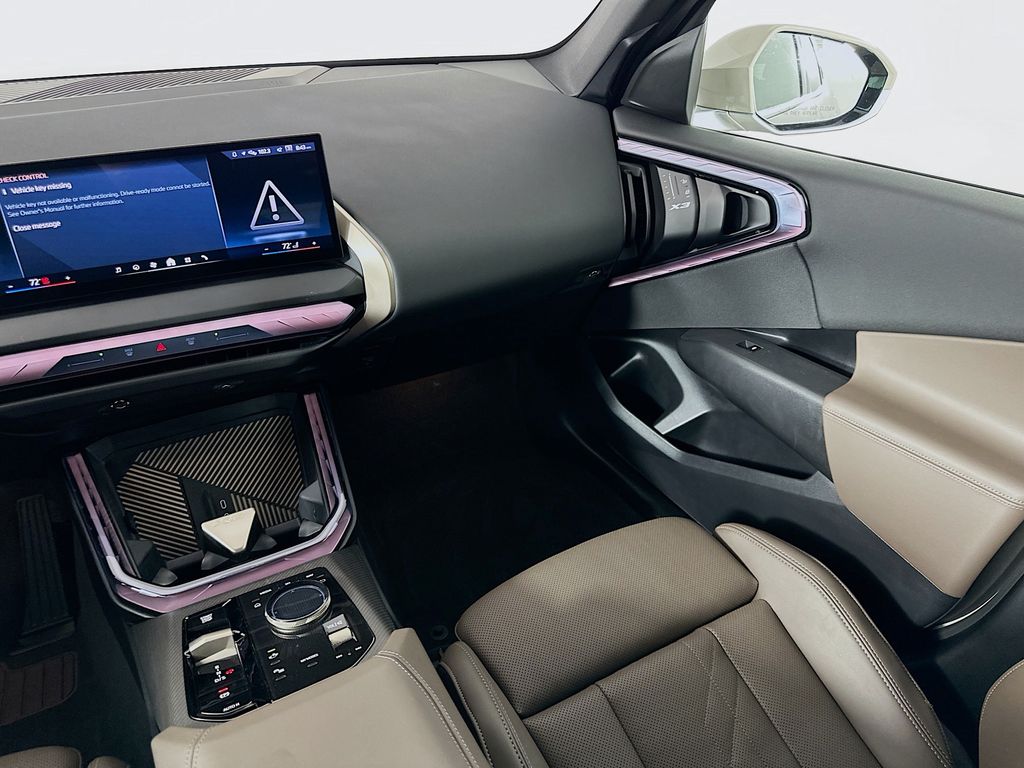 Thumbnail: 2025 BMW X3 - 22