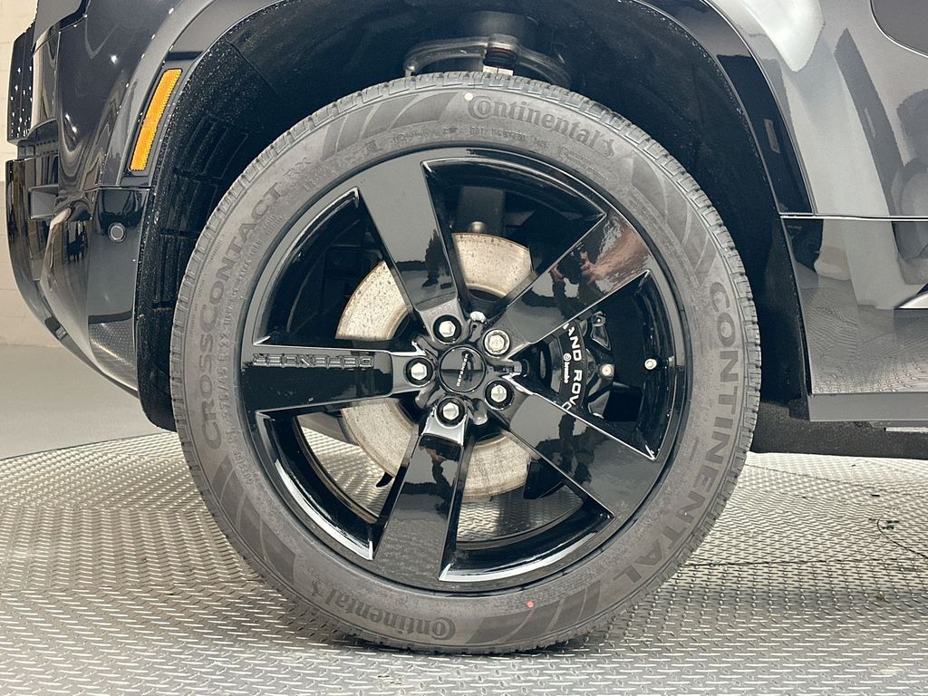 Thumbnail: 2026 Land Rover Defender - 5