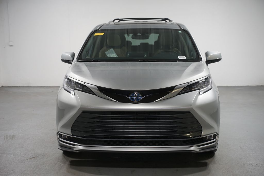 Thumbnail: 2023 Toyota Sienna - 2