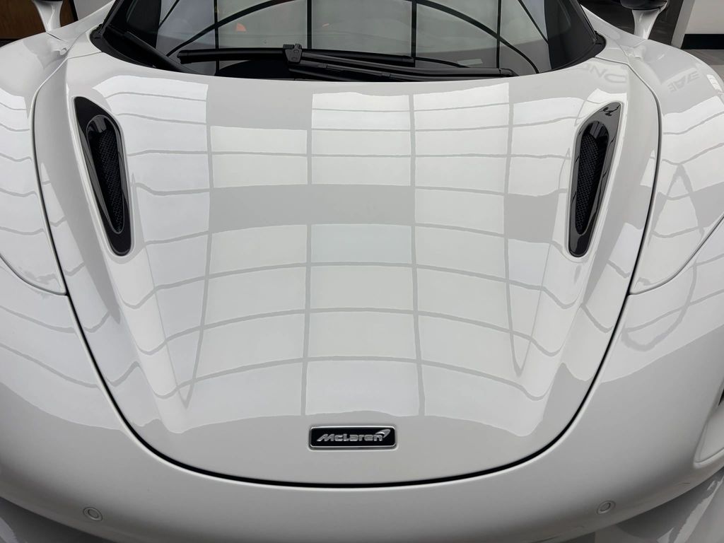 2024 McLaren 750S