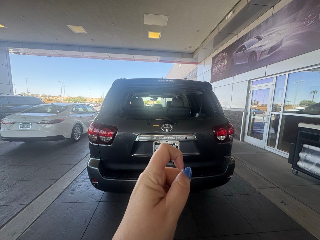 Thumbnail: 2018 Toyota Sequoia - 6