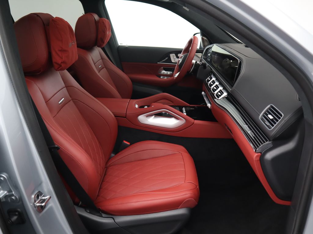 2025 Mercedes-Benz GLS 63 AMG 22