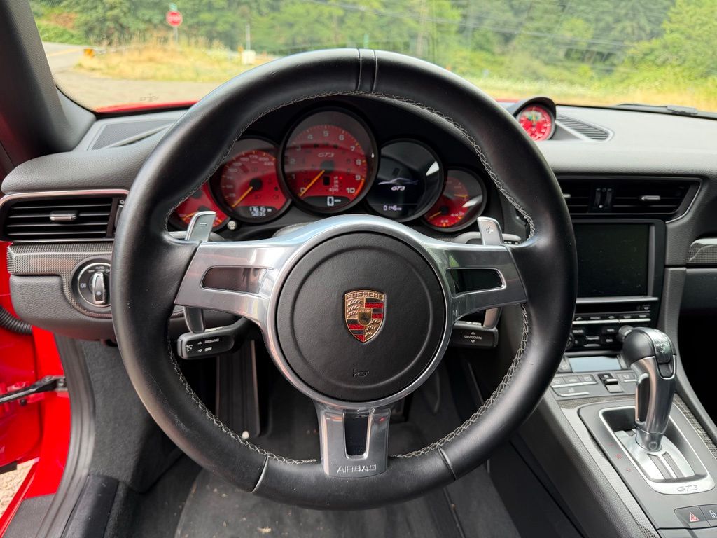 2015 Porsche 911 GT3 thumbnail 19