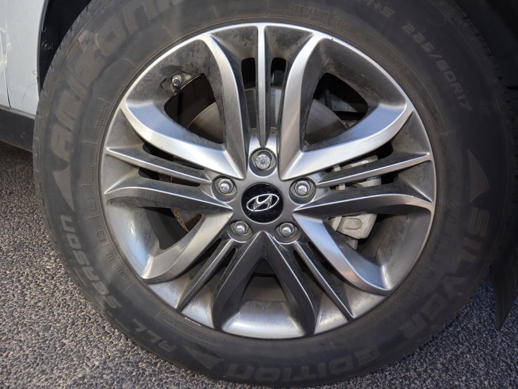 Thumbnail: 2014 Hyundai Tucson - 15