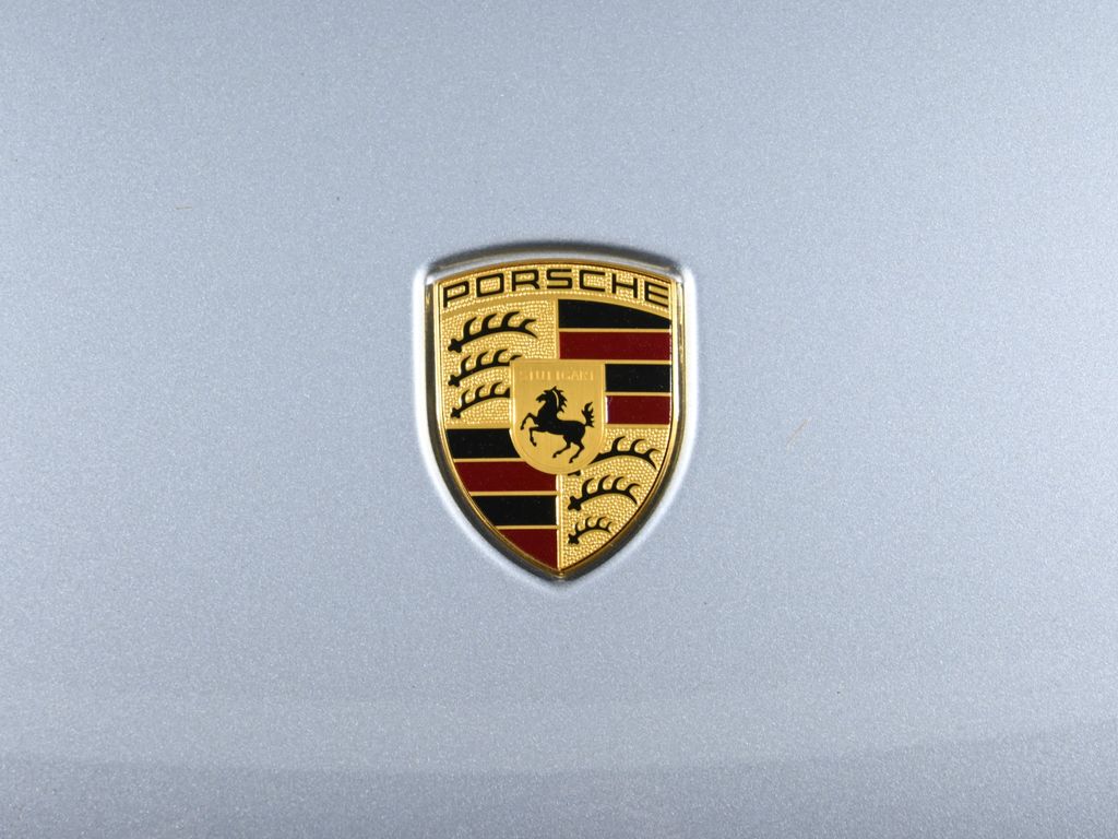 2025 Porsche Macan  10