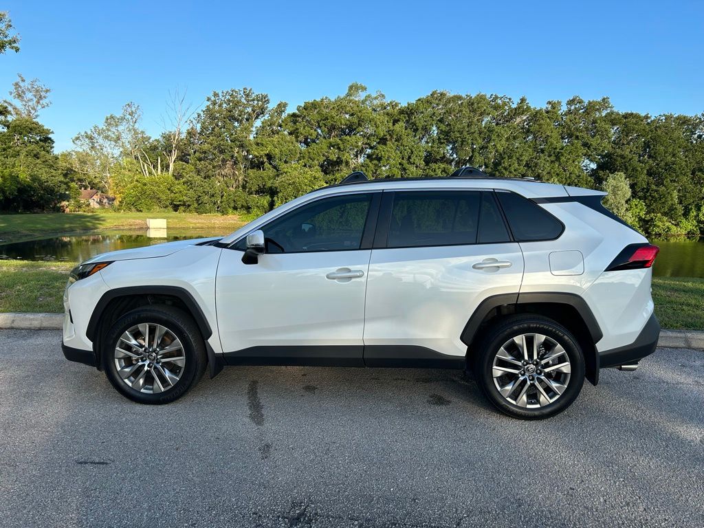 Thumbnail: 2025 Toyota RAV4 - 3
