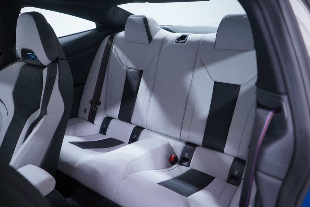 Thumbnail: 2026 BMW M4 - 9