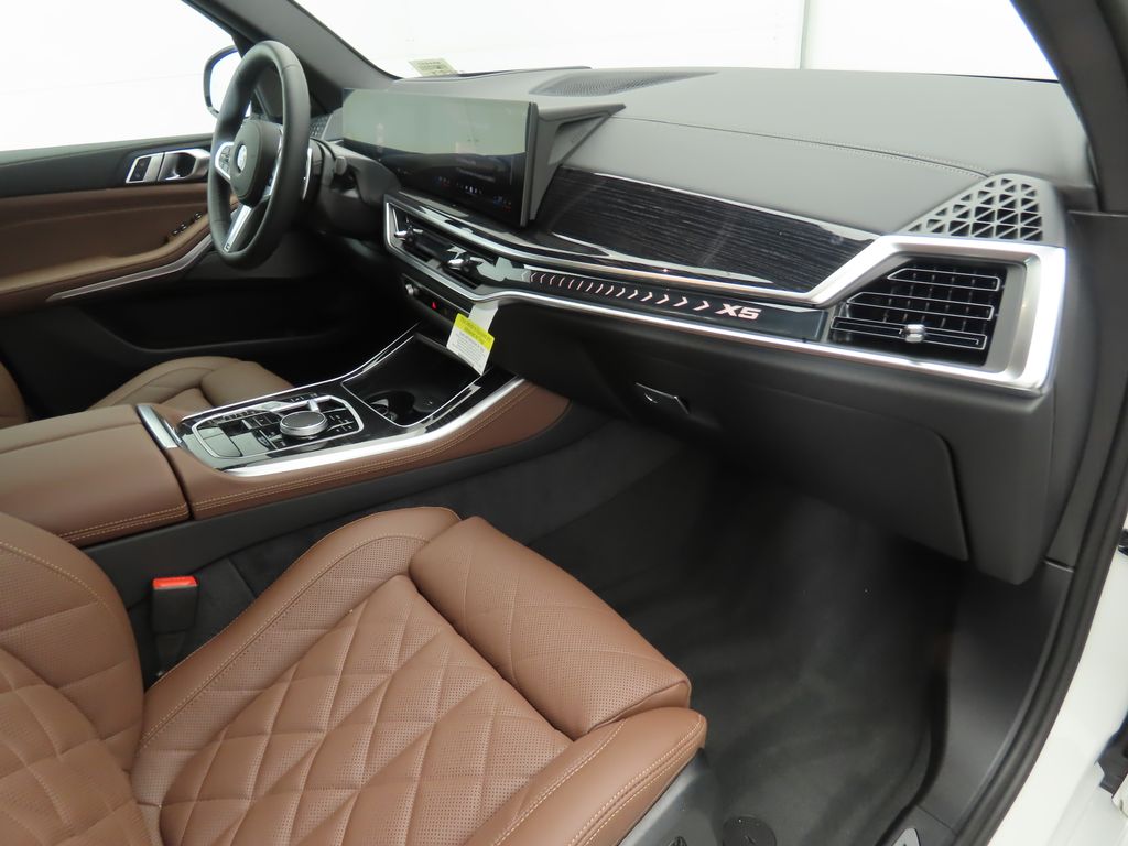 Thumbnail: 2026 BMW X5 - 16