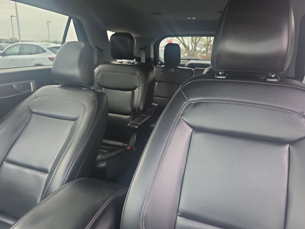 Certified Used 2024 Blue Ford XLT image 22