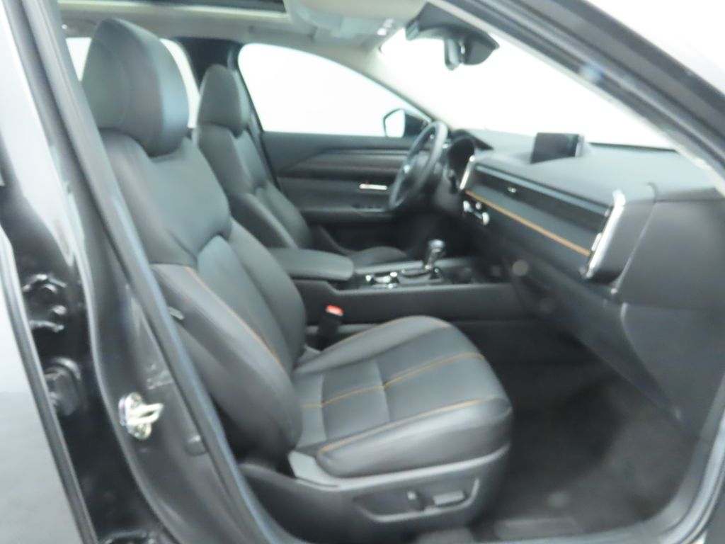 Thumbnail: 2025 Mazda CX-50 - 21