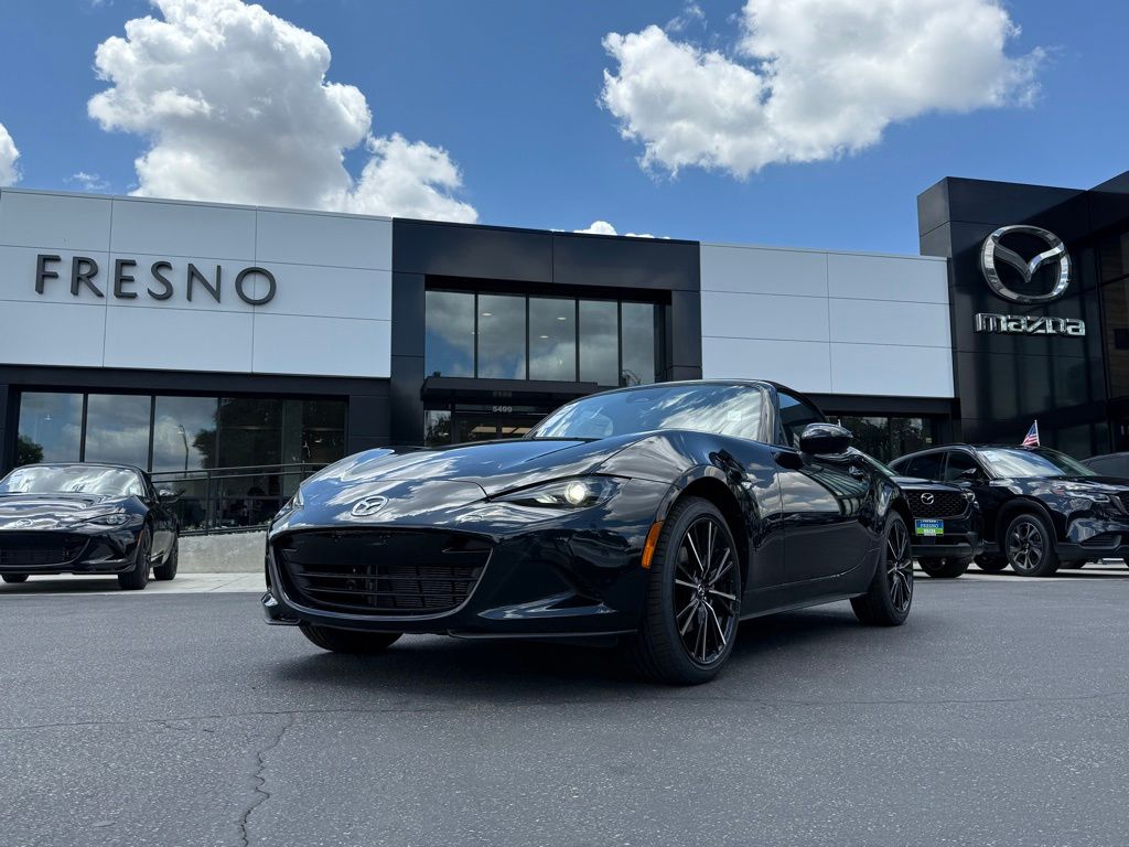Jet Black 2026 Mazda MX-5 Miata Convertible Rear-Wheel Drive 6-Speed Manual