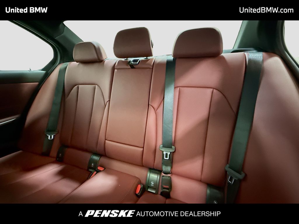 Thumbnail: 2026 BMW 3 Series - 13