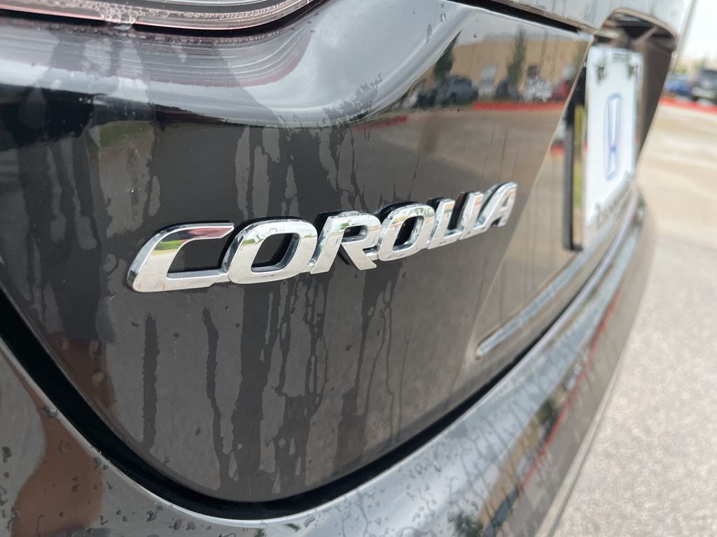 2023 Toyota Corolla LE 8